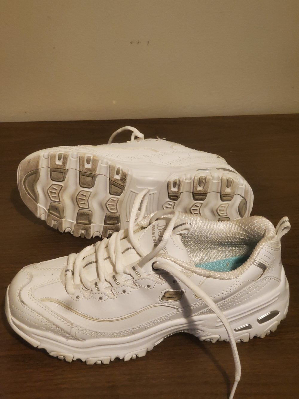 Skechers D' Lites "New without box" - Picture 4 of 13